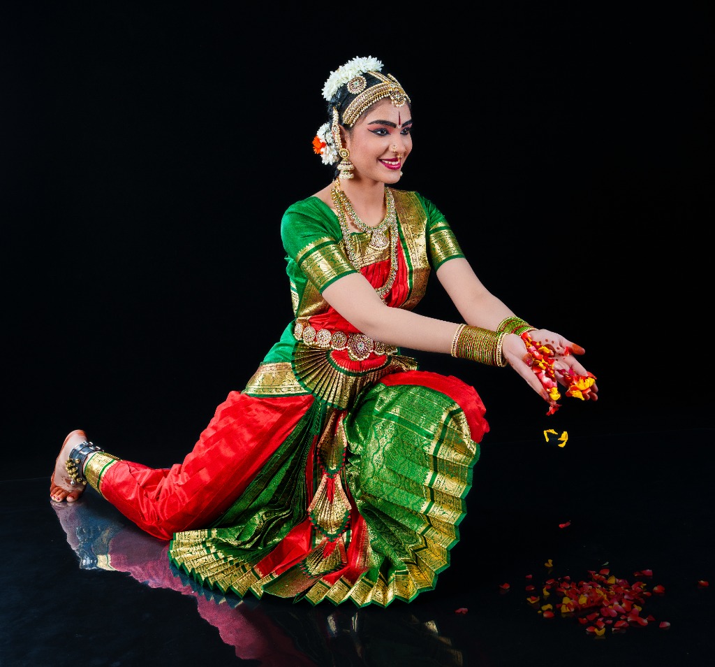 Sahasra Maradani Pushpanjali Bharatanatyam Performance